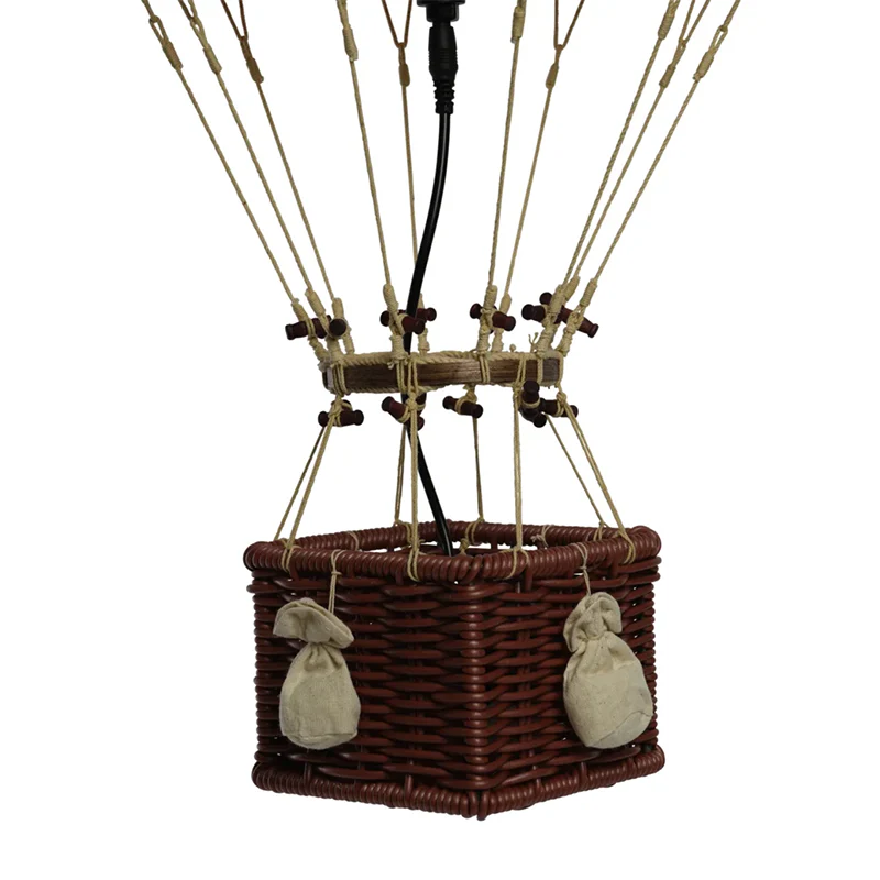 Authentic Models LED Deko Ballon mittel 'Travels Light' True Red - Image 4