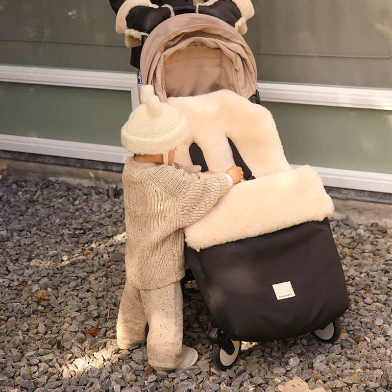 BINIBAMBA  Schaffell Kinderwagen Fusssack  Milk - Image 11