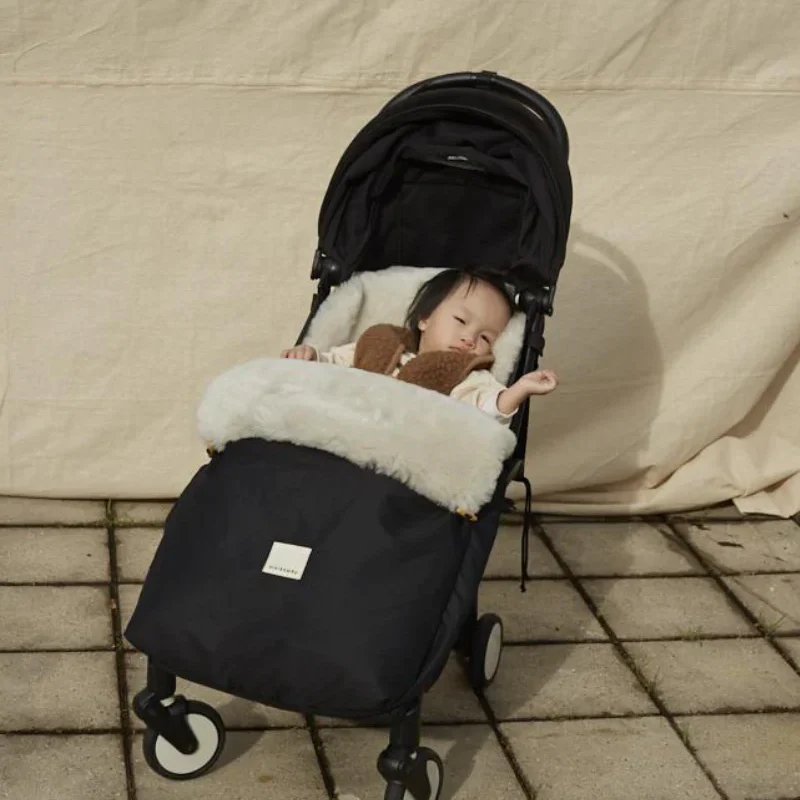 BINIBAMBA  Schaffell Kinderwagen Fusssack  Moon - Image 6