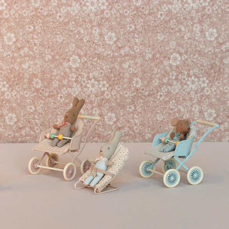 Maileg Kinderwagen 'Baby' Rose - Image 2
