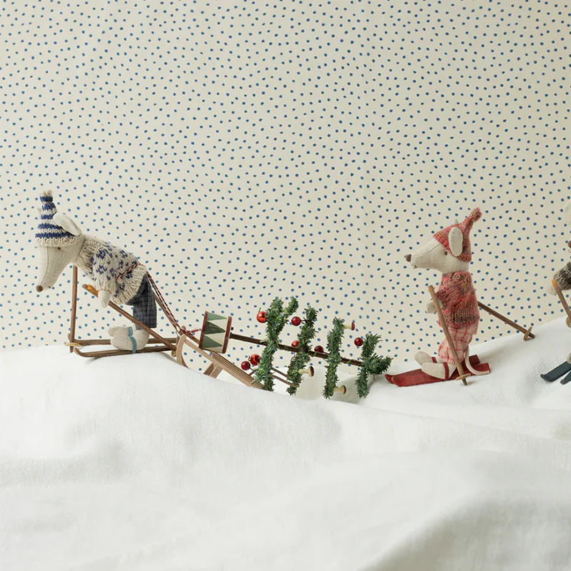 Maileg 'Wintermaus mit Ski' Papa Blue - Image 2