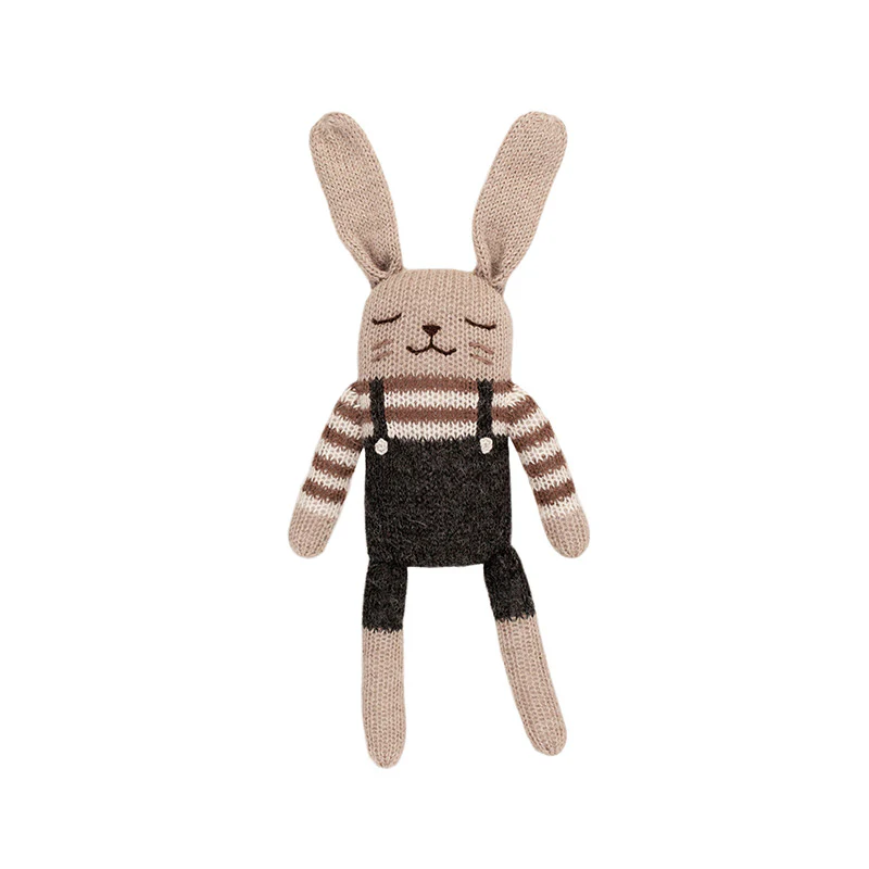 Main Sauvage  Strickkuscheltier 'Bunny'  Black Overalls