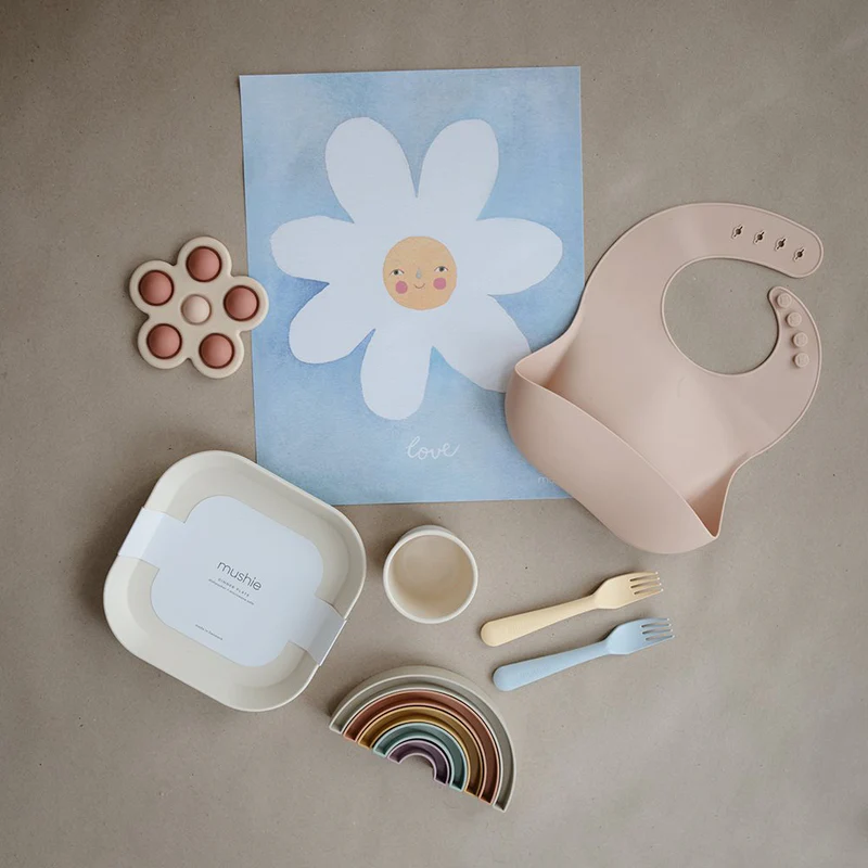 Mushie Silikon 'Pop it' Blume Rose/ Blush/ Shifting Sand - Image 3