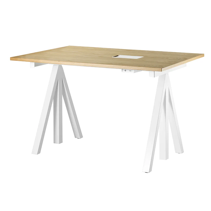 String Furniture Höhenverstellbarer Schreibtisch 120 x 78 'Works' Eiche