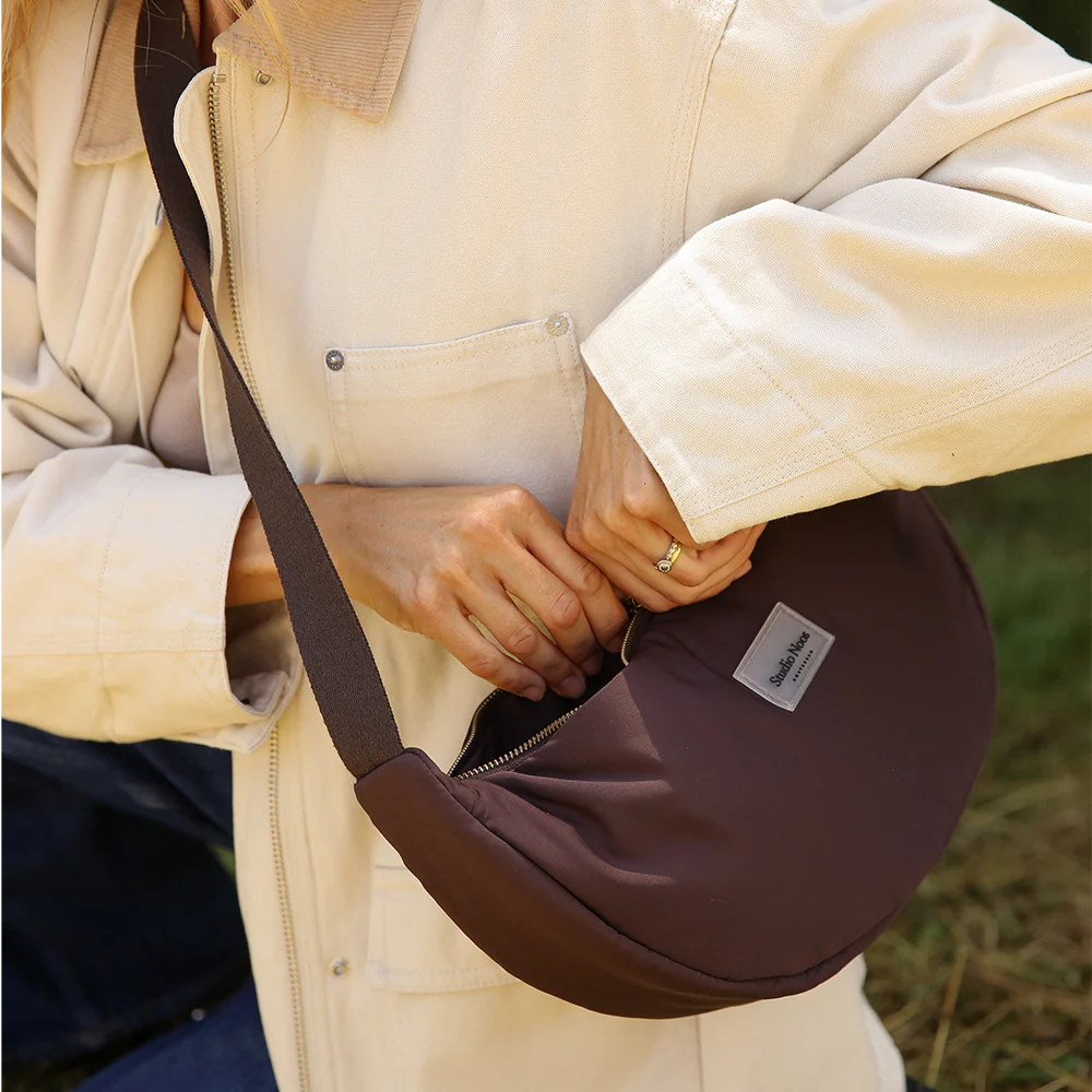 Studio Noos Gürteltasche für Erwachsene 'Puffy' Brown - Image 8