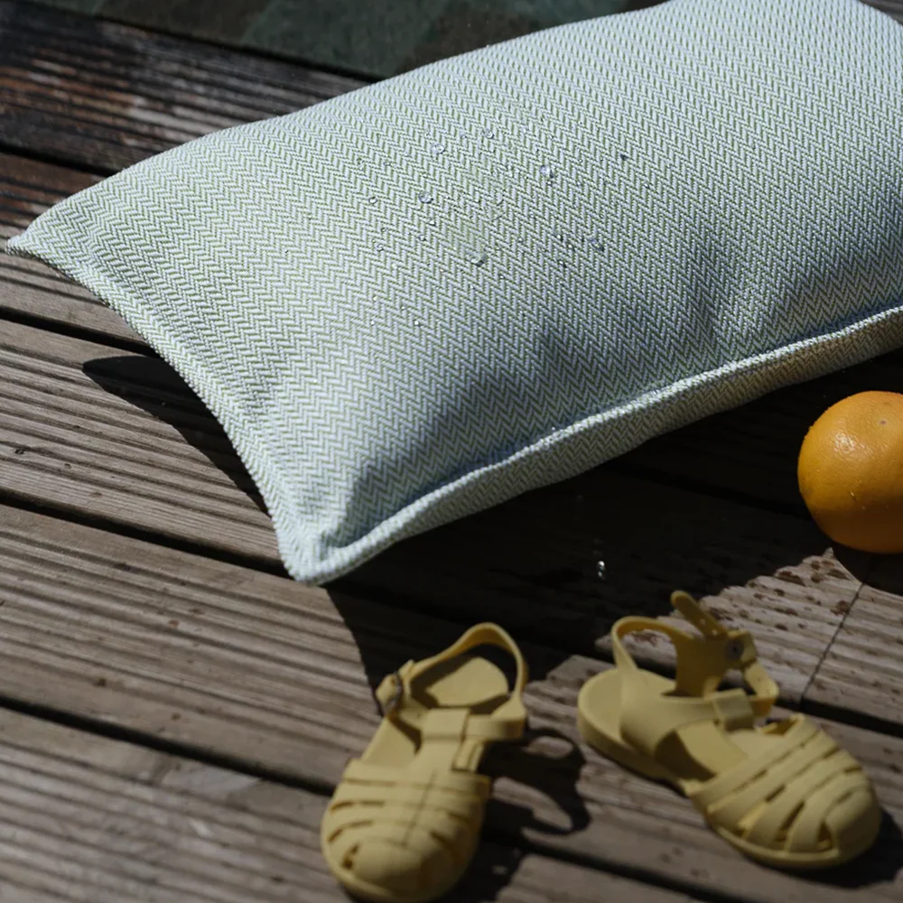 Wigiwama Outdoor Kissen ' Bolster' Azure - Image 3